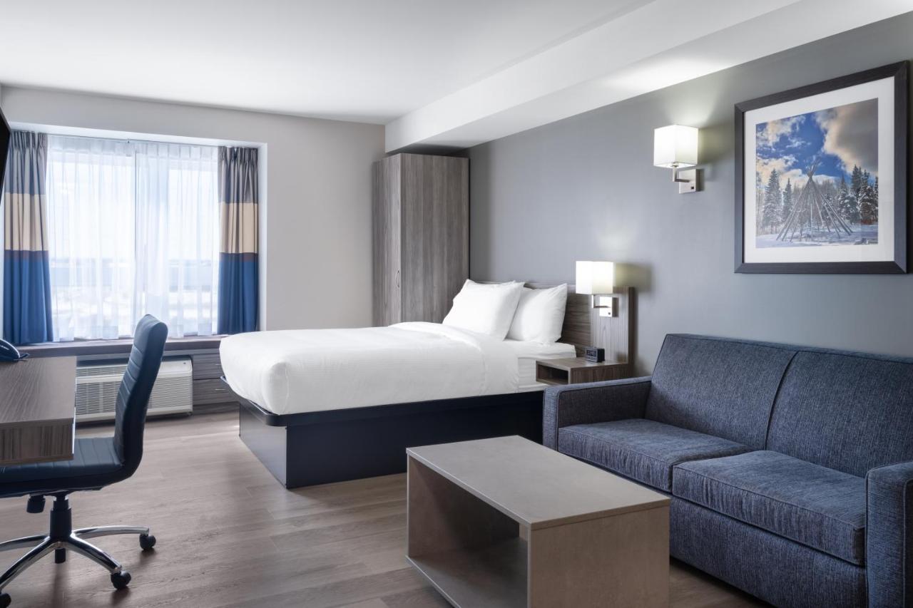 Microtel Inn & Suites By Wyndham Kanata Ottawa West エクステリア 写真