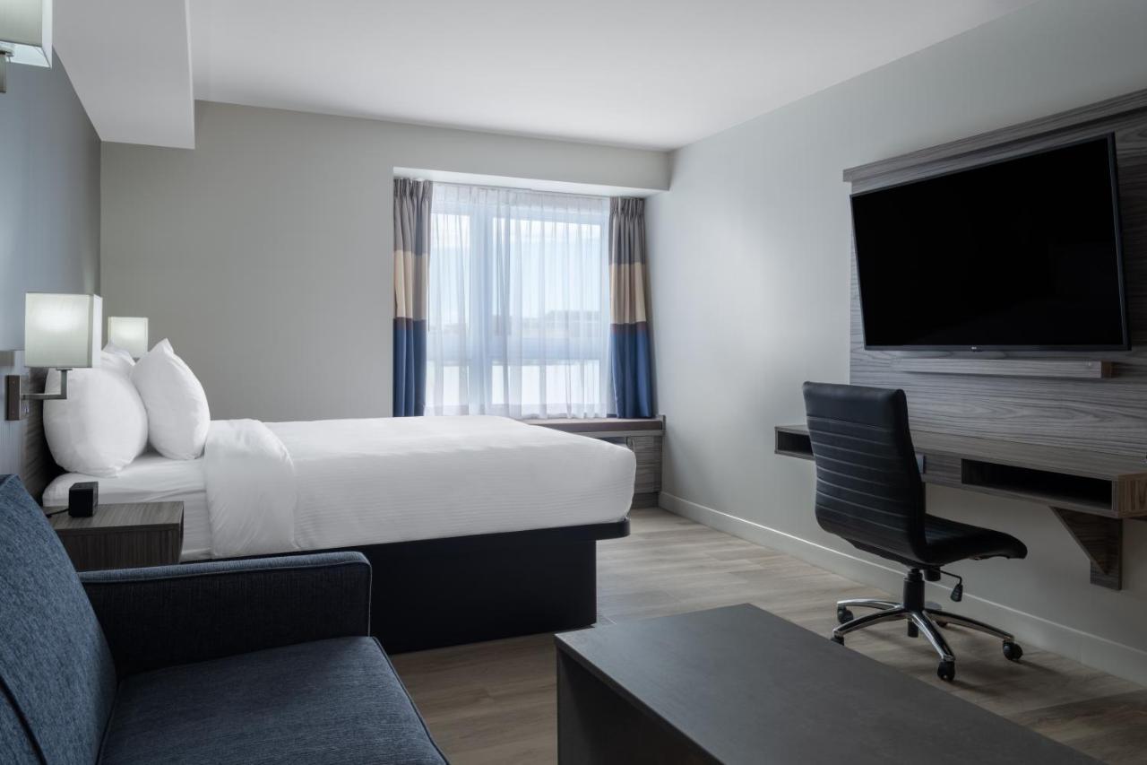 Microtel Inn & Suites By Wyndham Kanata Ottawa West エクステリア 写真