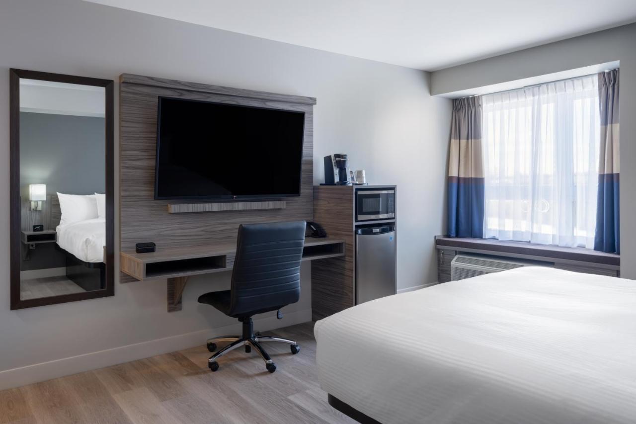 Microtel Inn & Suites By Wyndham Kanata Ottawa West エクステリア 写真