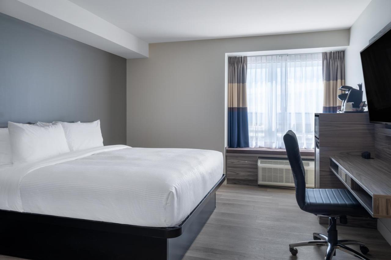 Microtel Inn & Suites By Wyndham Kanata Ottawa West エクステリア 写真
