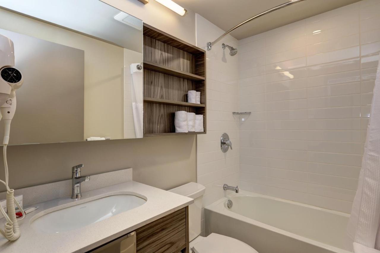 Microtel Inn & Suites By Wyndham Kanata Ottawa West エクステリア 写真