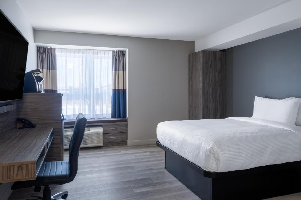 Microtel Inn & Suites By Wyndham Kanata Ottawa West エクステリア 写真