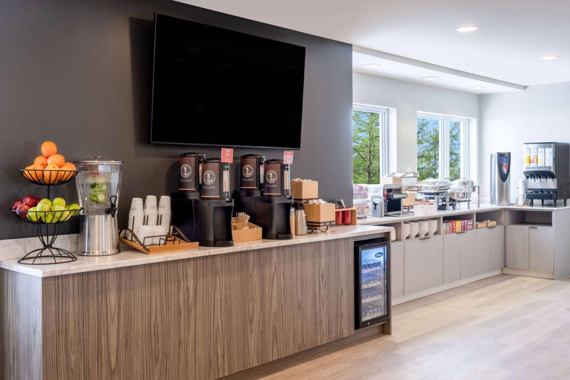 Microtel Inn & Suites By Wyndham Kanata Ottawa West エクステリア 写真