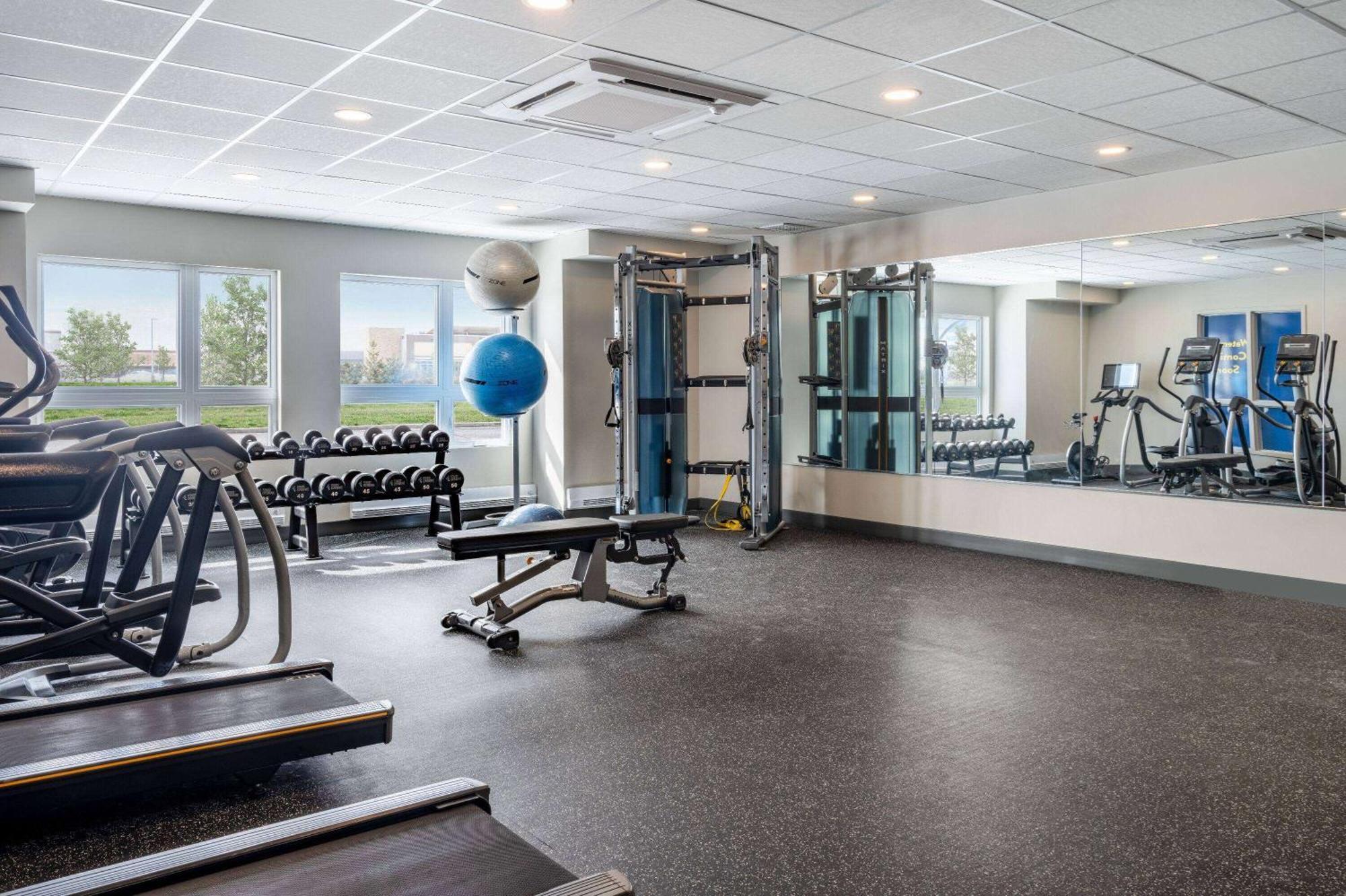 Microtel Inn & Suites By Wyndham Kanata Ottawa West エクステリア 写真